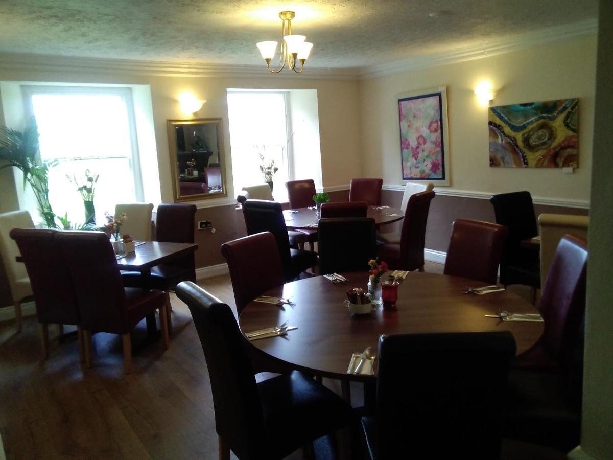Hotel The Pack O' Cards Combe Martin Exterior foto